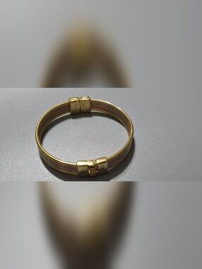 Gold Tri-Tone Wire Bangle Bracelet - Unbranded